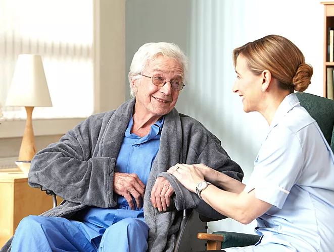 Услуги сиделки с проживанием